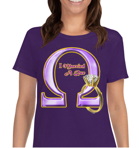 I Married a Que Women's short sleeve t-shirt